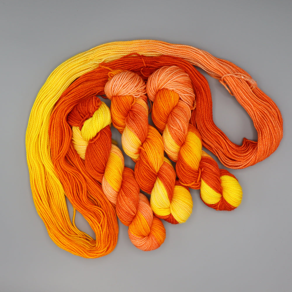 
                  
                    Helia Whisper Worsted
                  
                