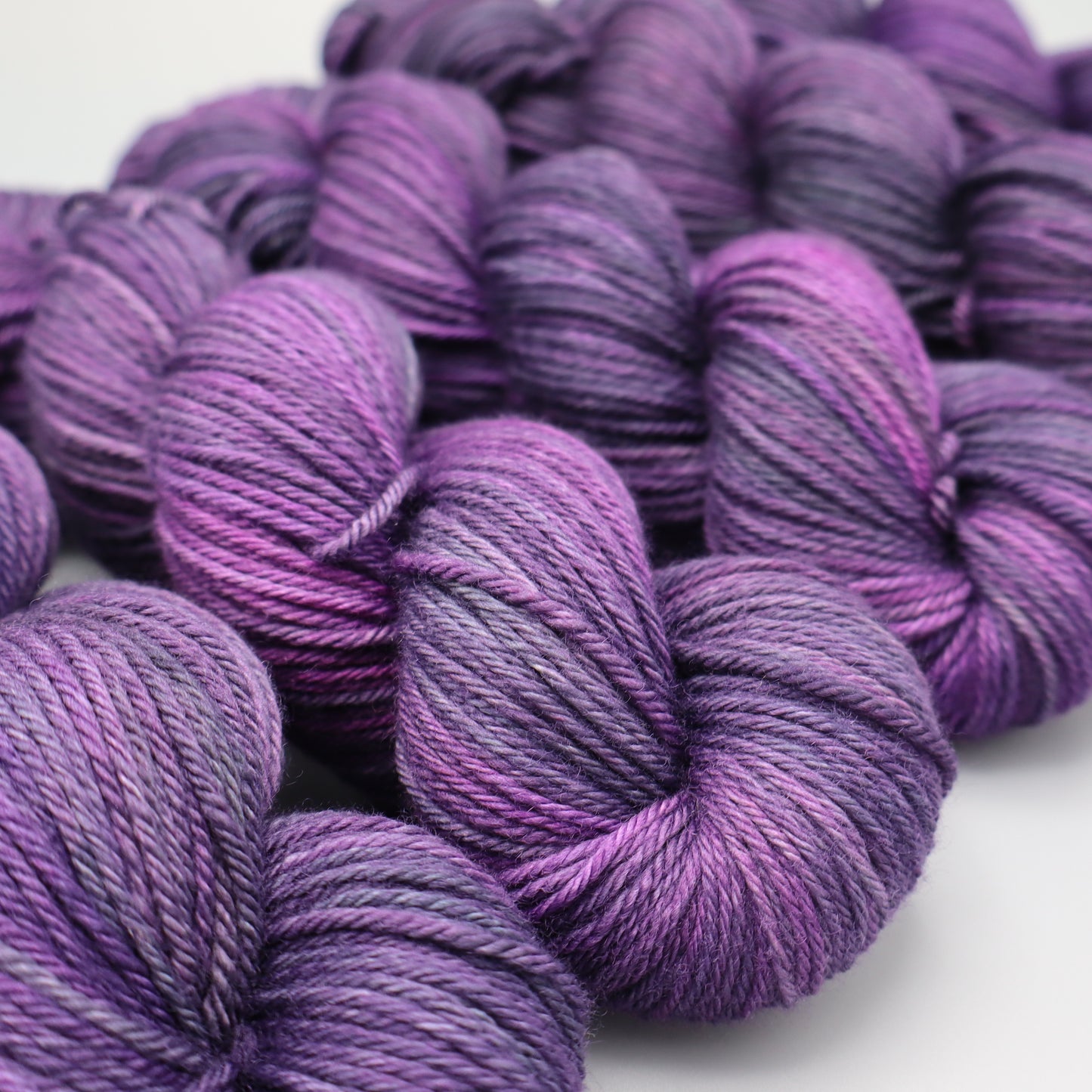
                  
                    Yiska Squishy Worsted
                  
                